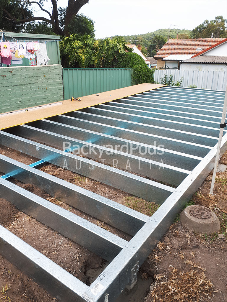 4.5m x 8m hobby photographers' studio and darkroom, Belmont NSW