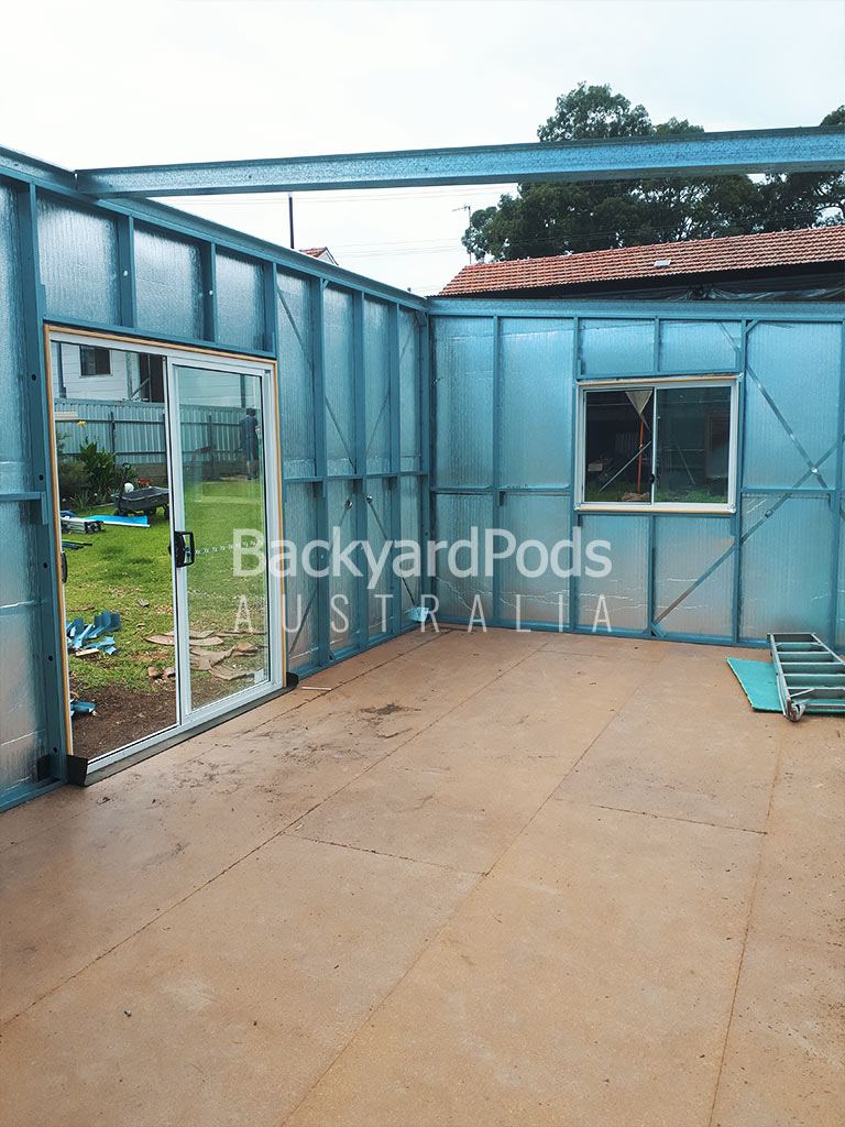 4.5m x 8m hobby photographers' studio and darkroom, Belmont NSW