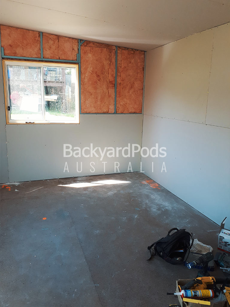 4.5m x 8m hobby photographers' studio and darkroom, Belmont NSW