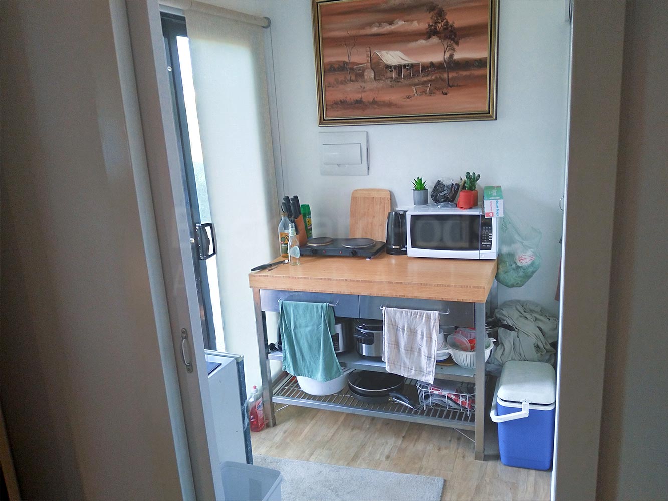 Unique coastal holiday cabin 4m x 6m at Mettung, eastern VIC